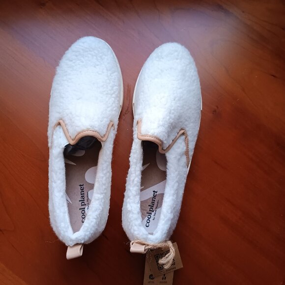 Women's Sherpa Slip-on Shoes by Steve Madden Cool Planet - Picture 3 of 9